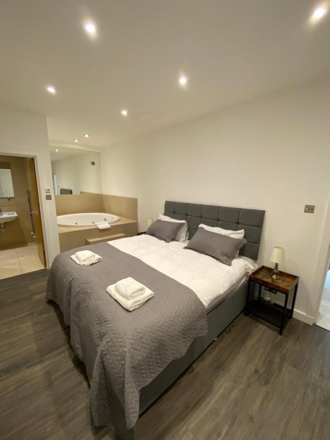 Apart-hotel Kings Road With En-suite Bath *